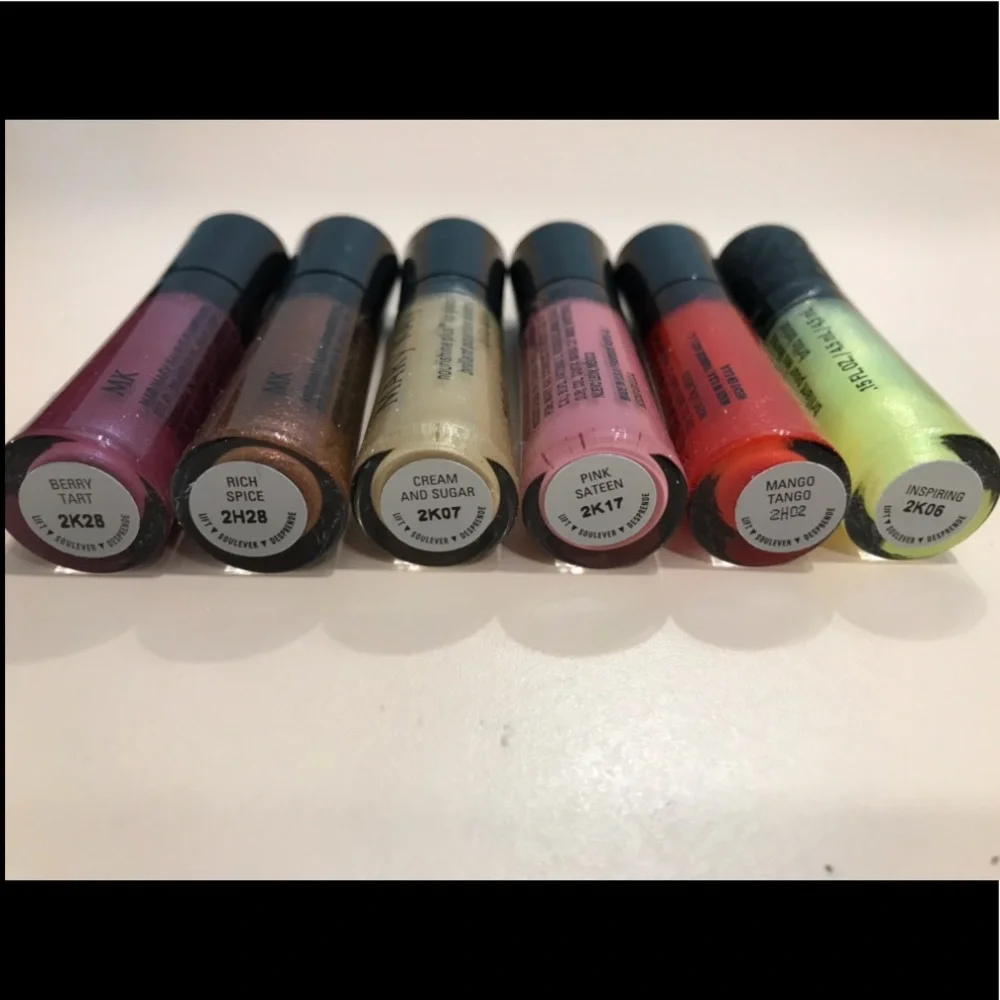 4 Mary Kay NouriShine Lip Gloss 💋 Discontinued